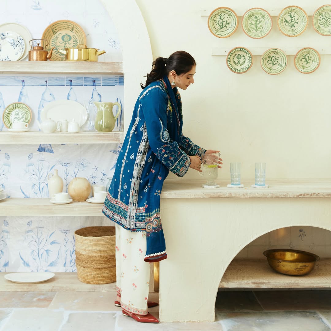 SAJJAL EMBROIDERED FARSHI 3PC