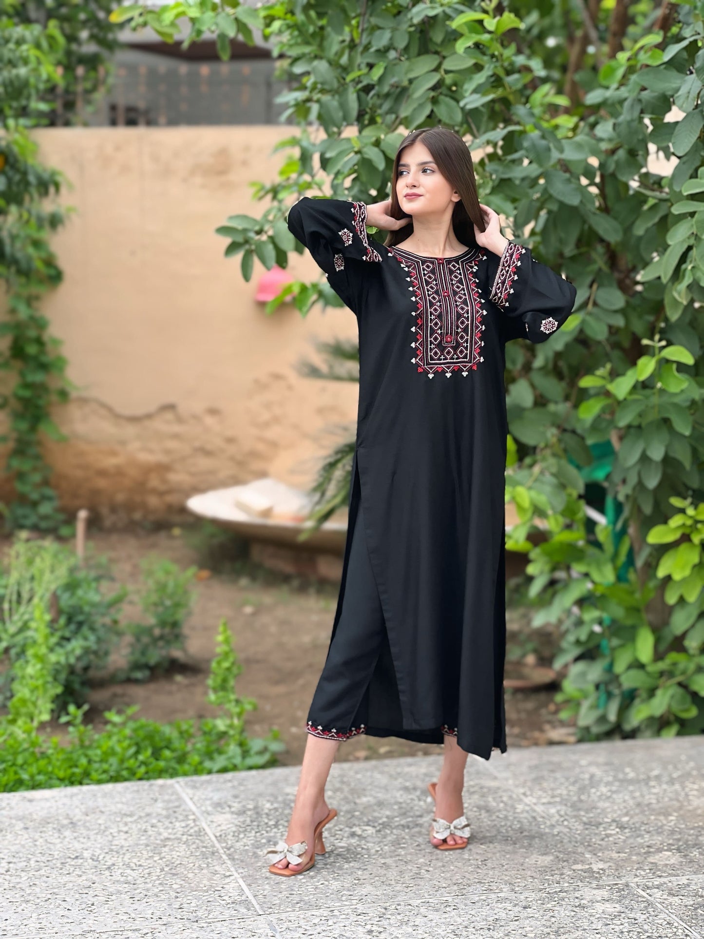 SINDHI EMBROIDERY SOLID