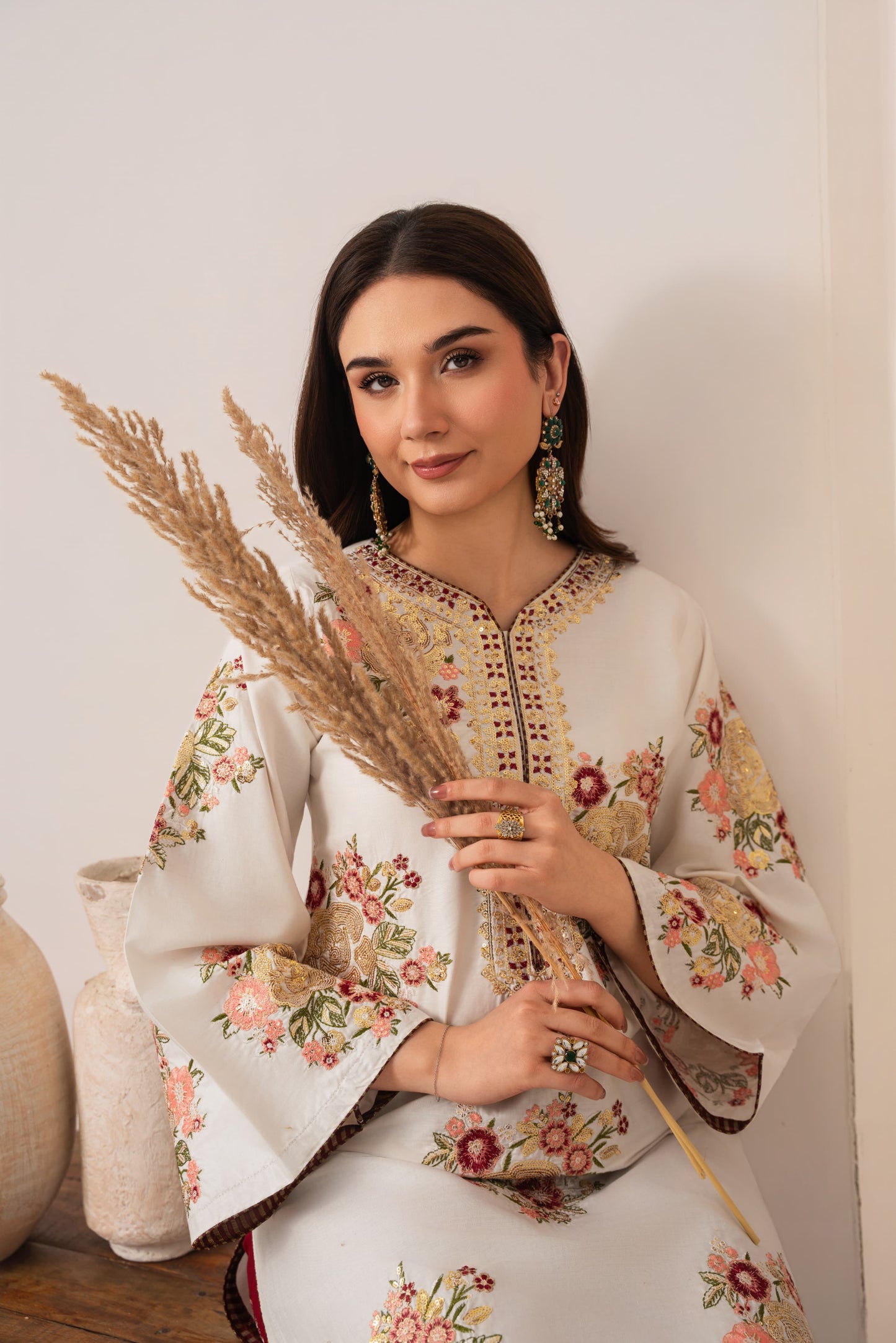 ALAYA EMBROIDERED 2PC