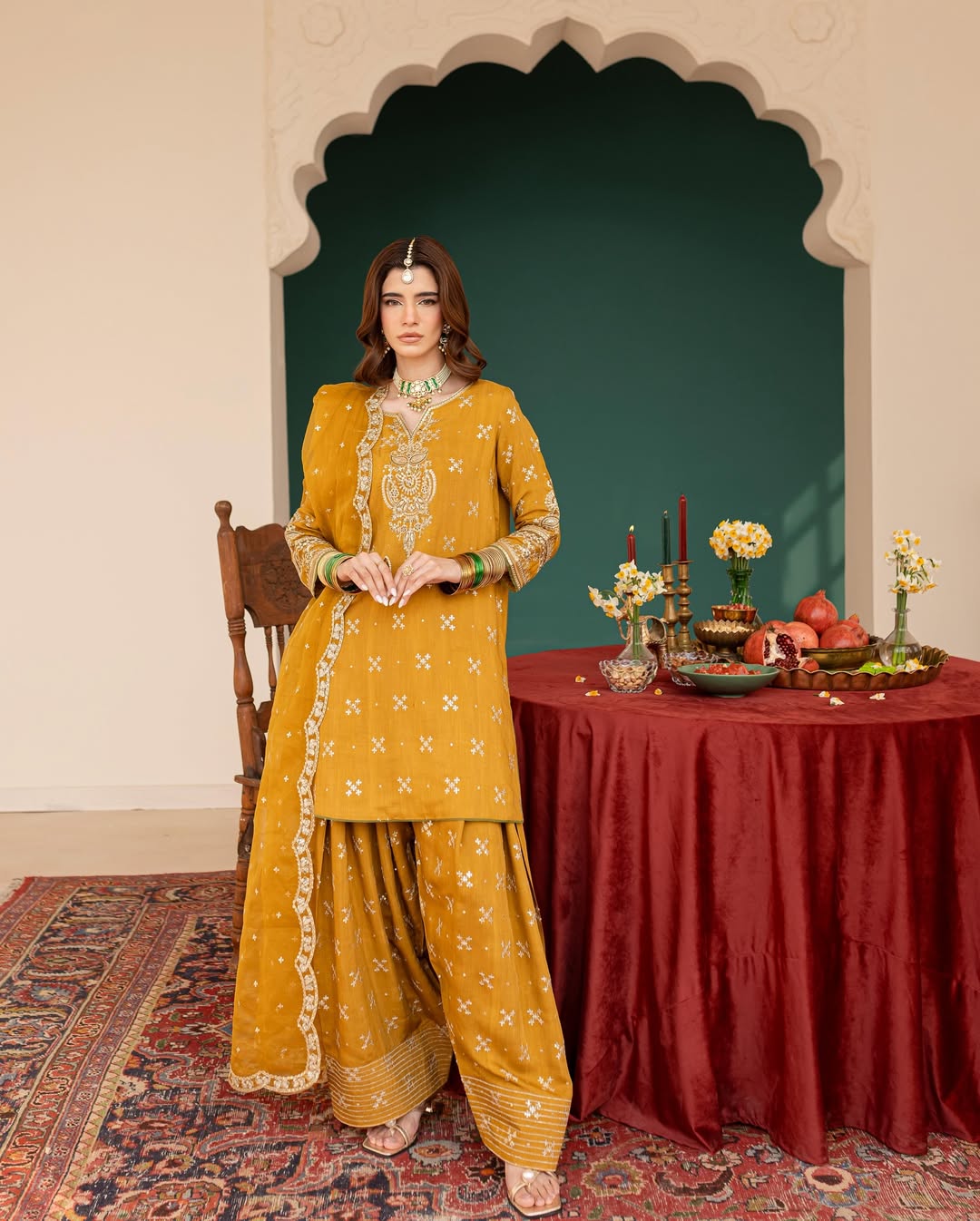 ALMAS EMBROIDERED 3PC