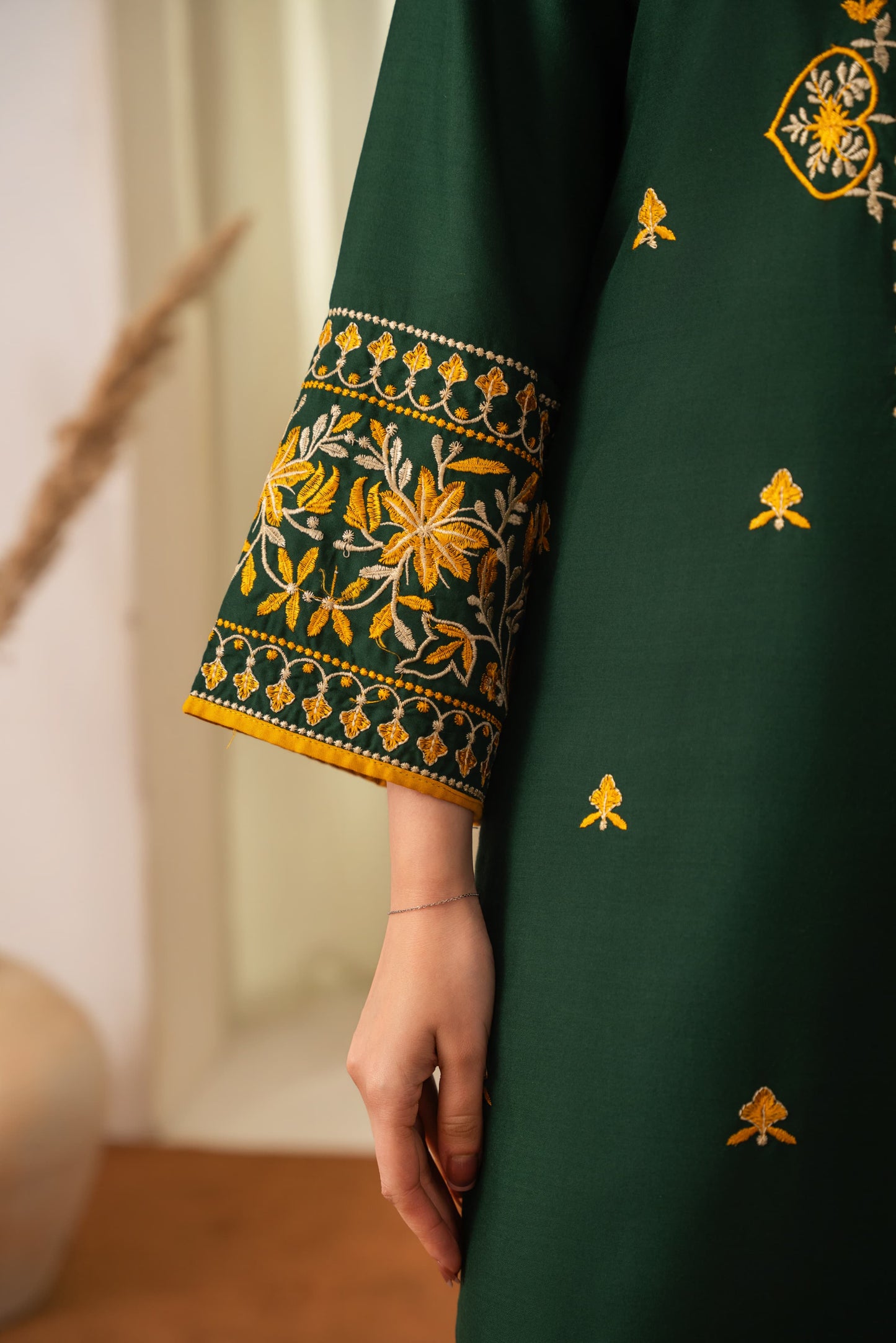 GLAMOUR GRACE EMBROIDERED 2PC