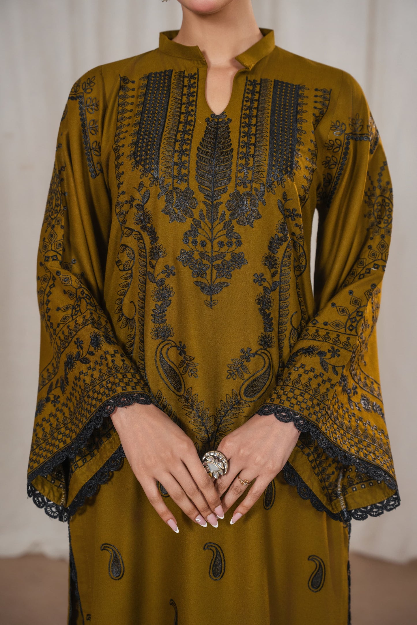 ZAITOON EMBROIDERED SHAWL 3PC