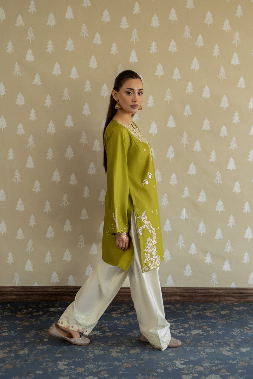 MAHIRA EMB 2PC FARSHI SET