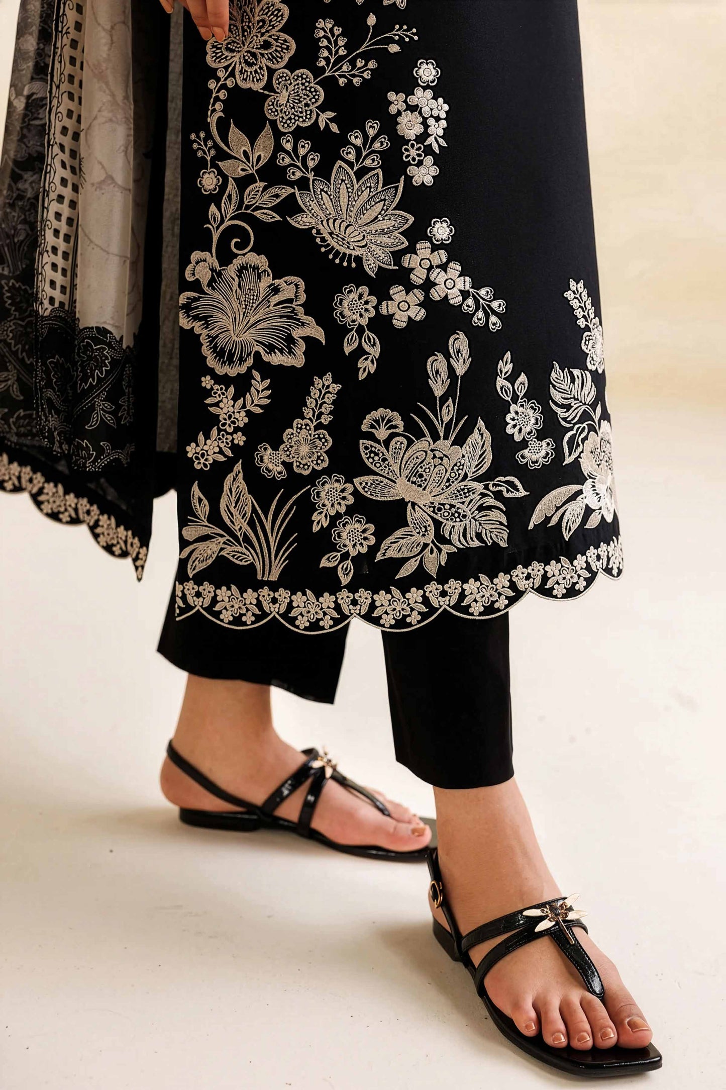 MEHAR BANO EMB - 3PC