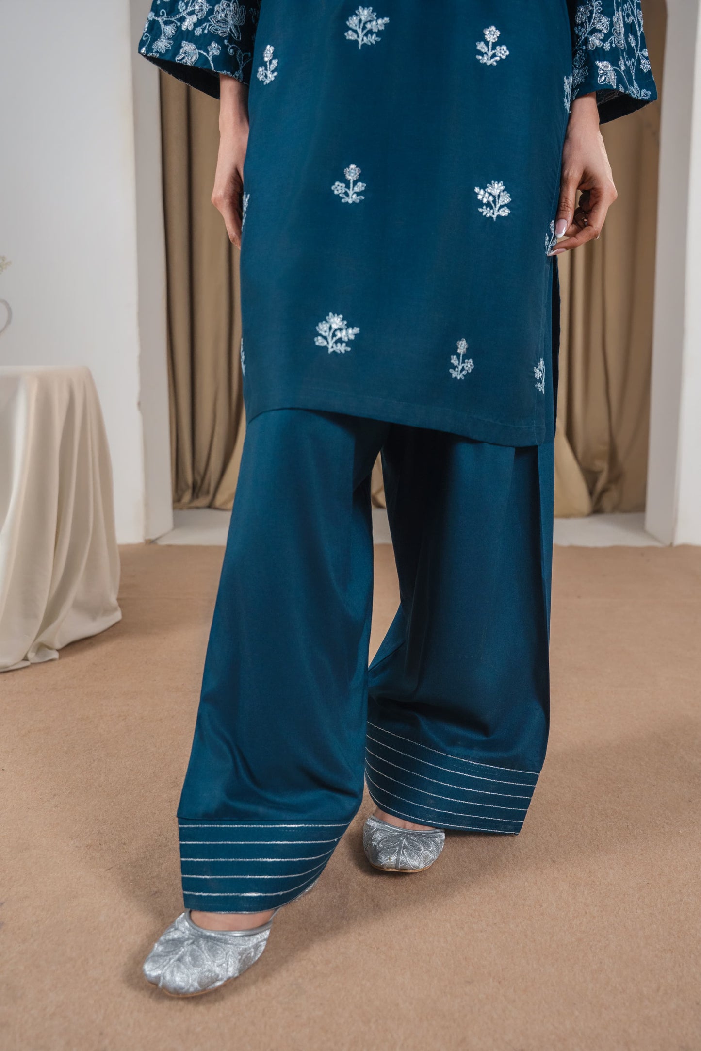 FARI EMBROIDERED FARSHI 3PC