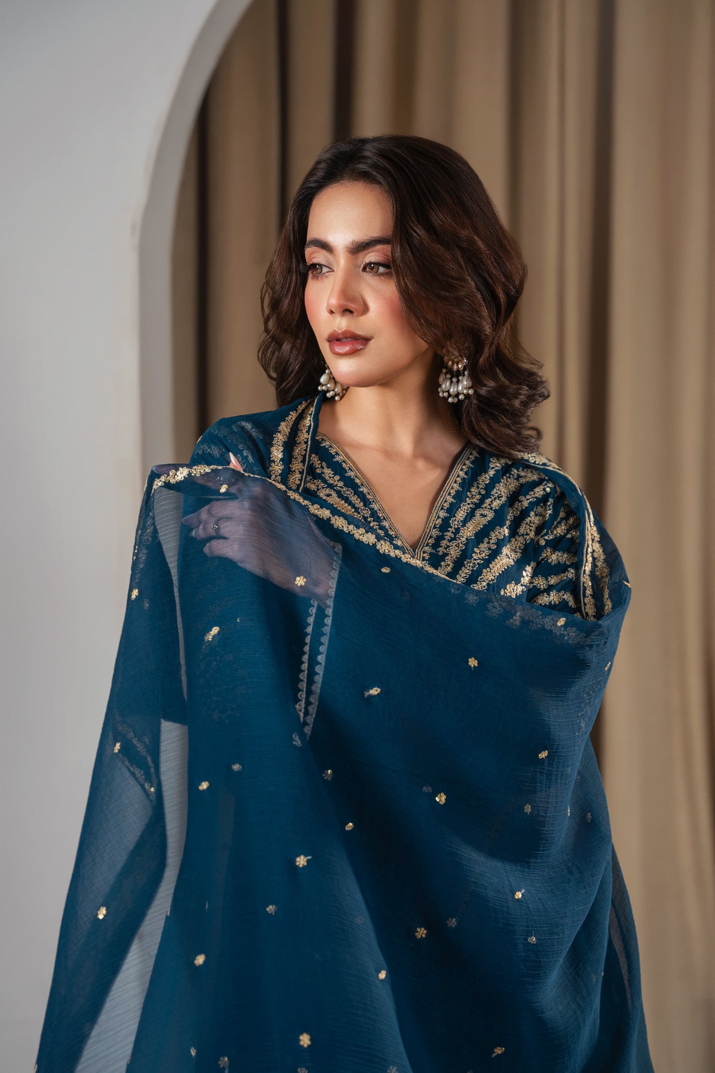 PEACOCK ZINC EMBROIDERED 3PC