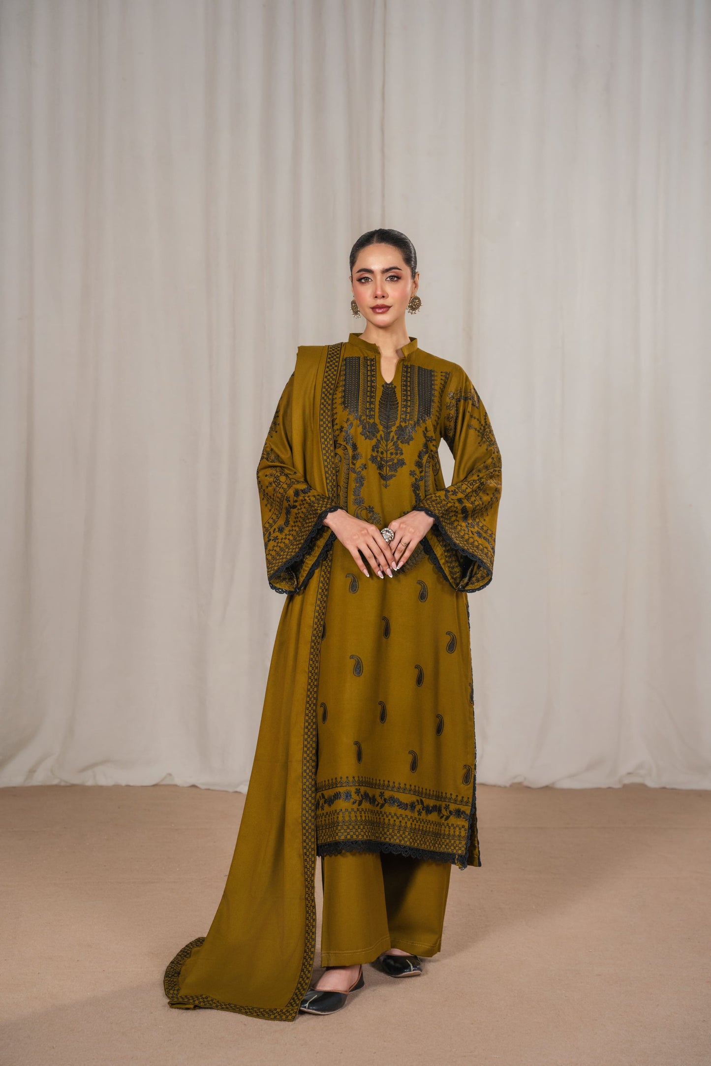 ZAITOON EMBROIDERED SHAWL 3PC