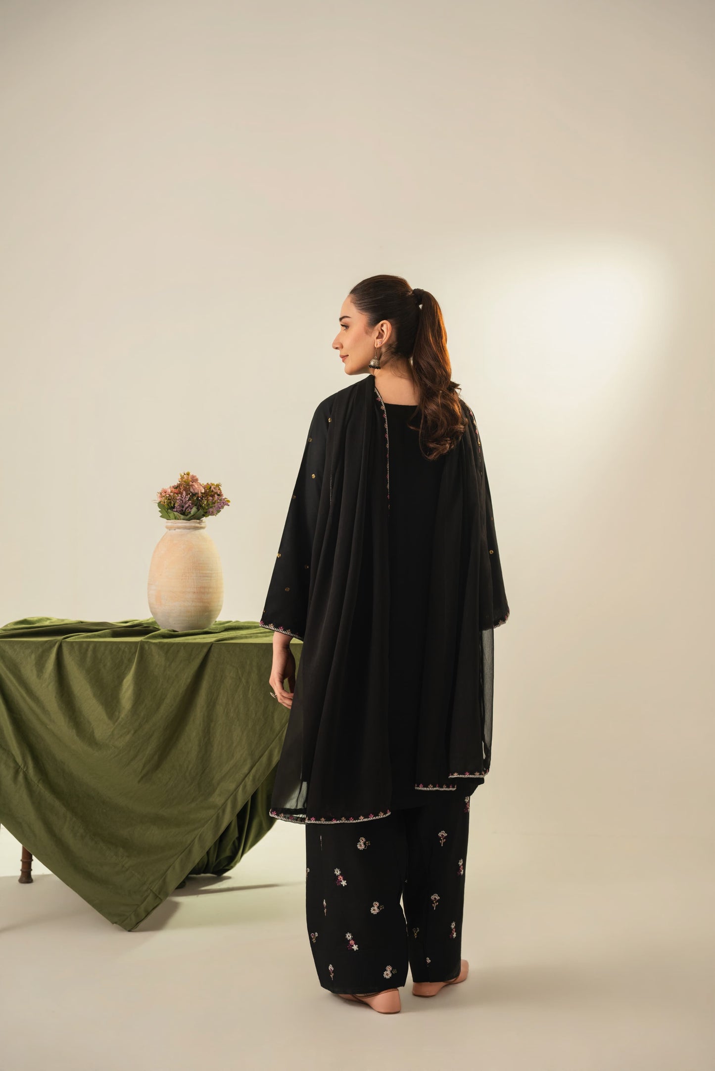 ZARQA EMBROIDERED 3PC