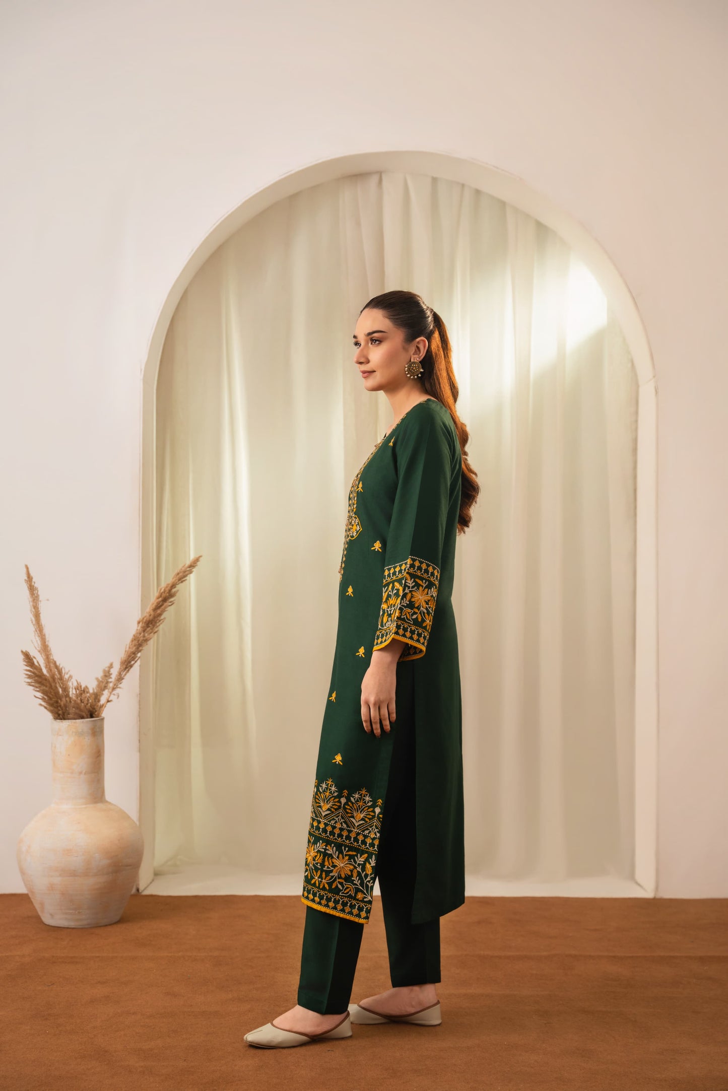 GLAMOUR GRACE EMBROIDERED 2PC