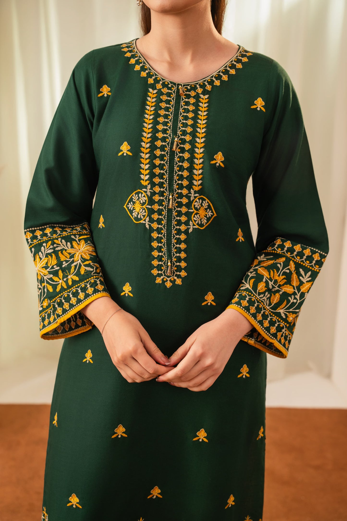 GLAMOUR GRACE EMBROIDERED 2PC