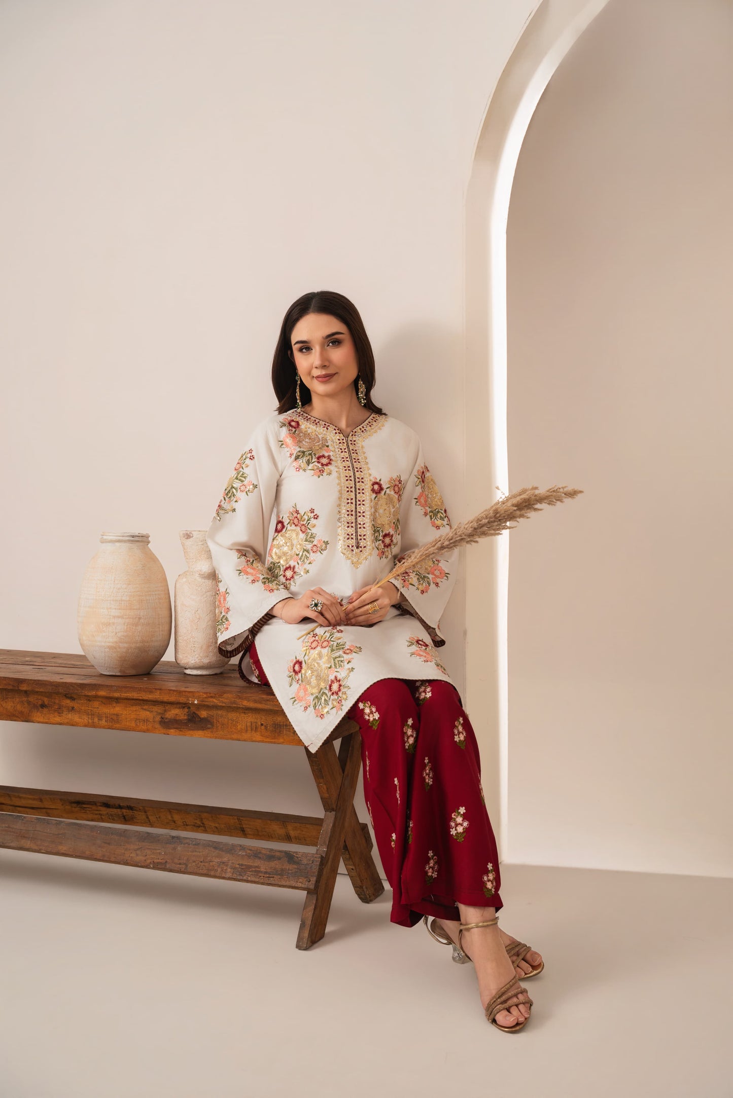 ALAYA EMBROIDERED 2PC