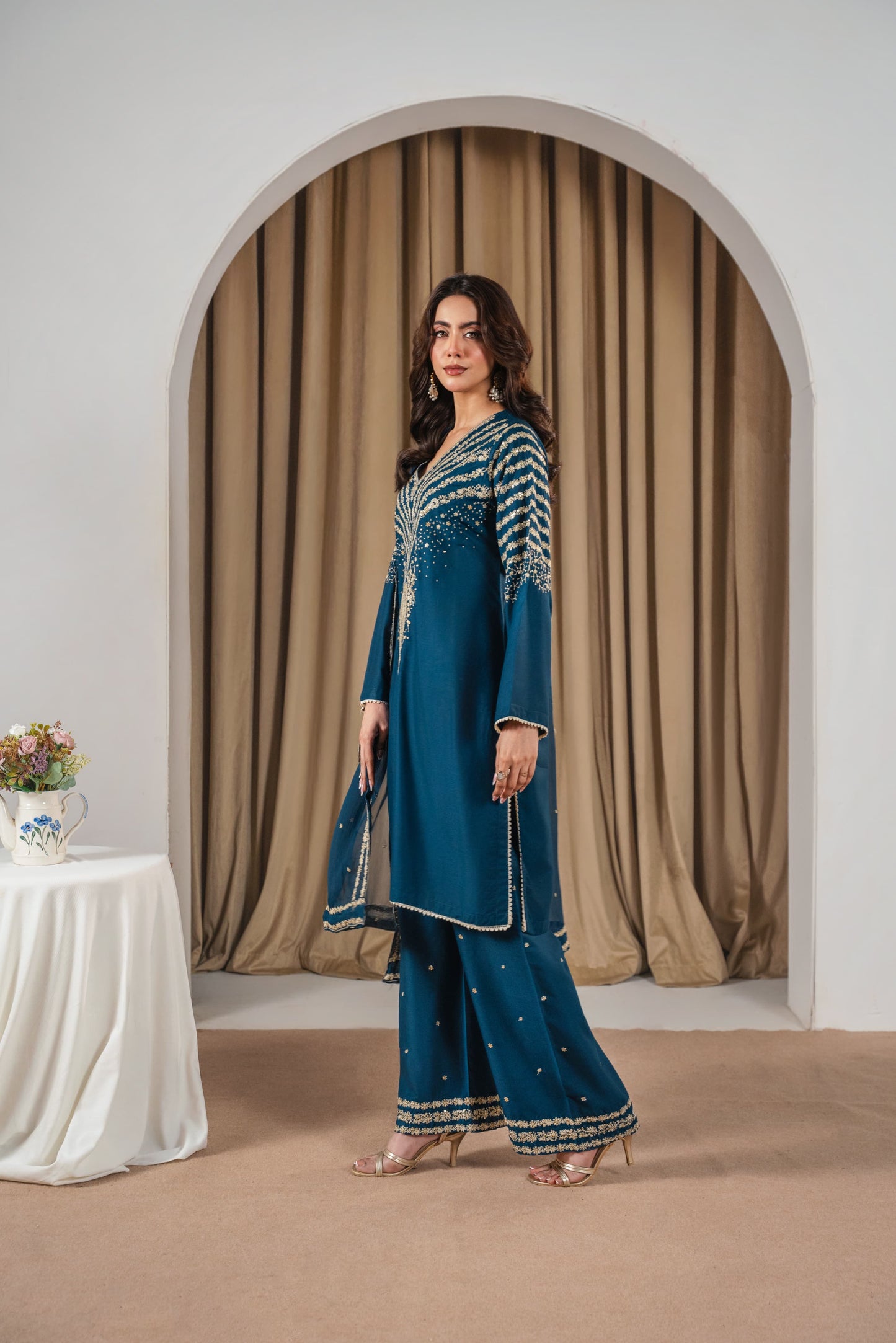 PEACOCK ZINC EMBROIDERED 3PC