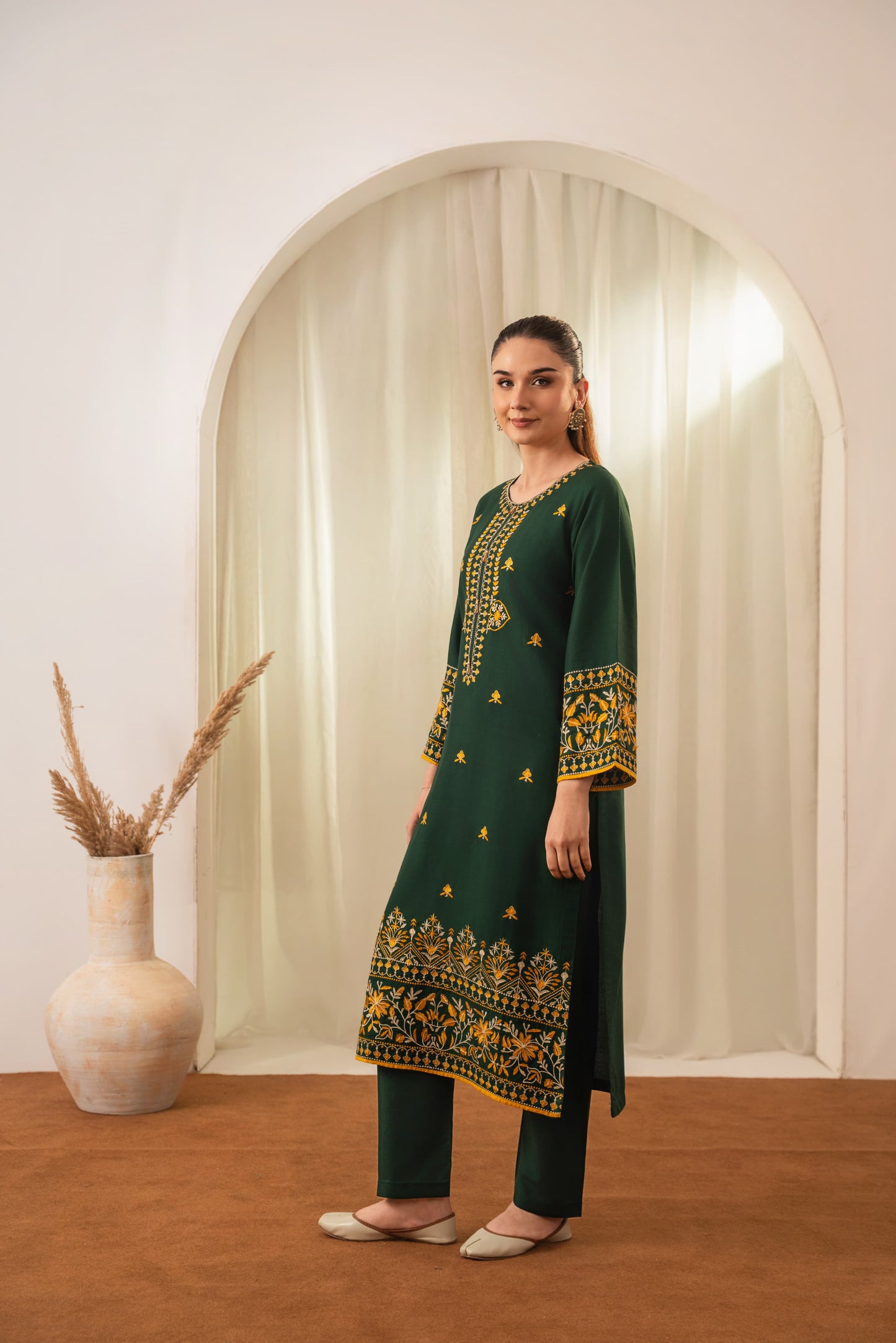 GLAMOUR GRACE EMBROIDERED 2PC