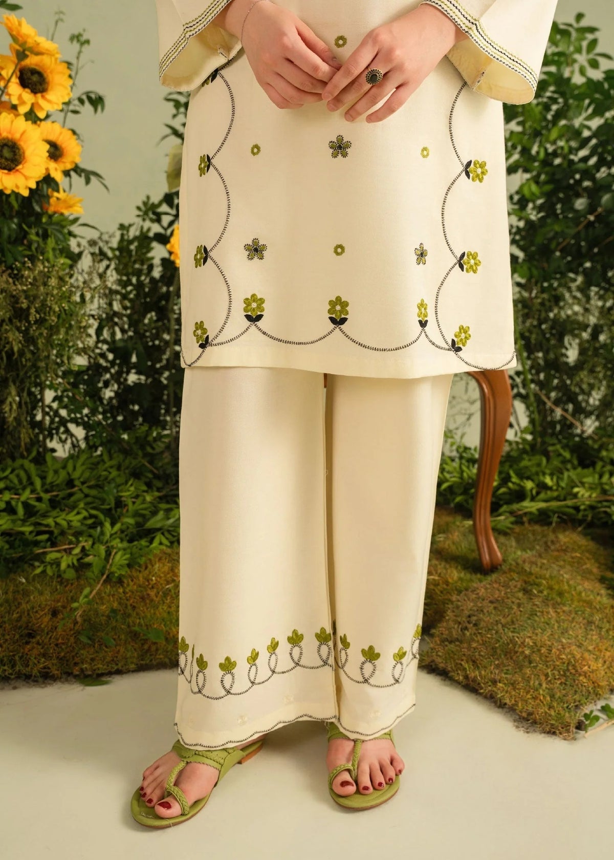 ELMIRA EMBROIDERED-3PC