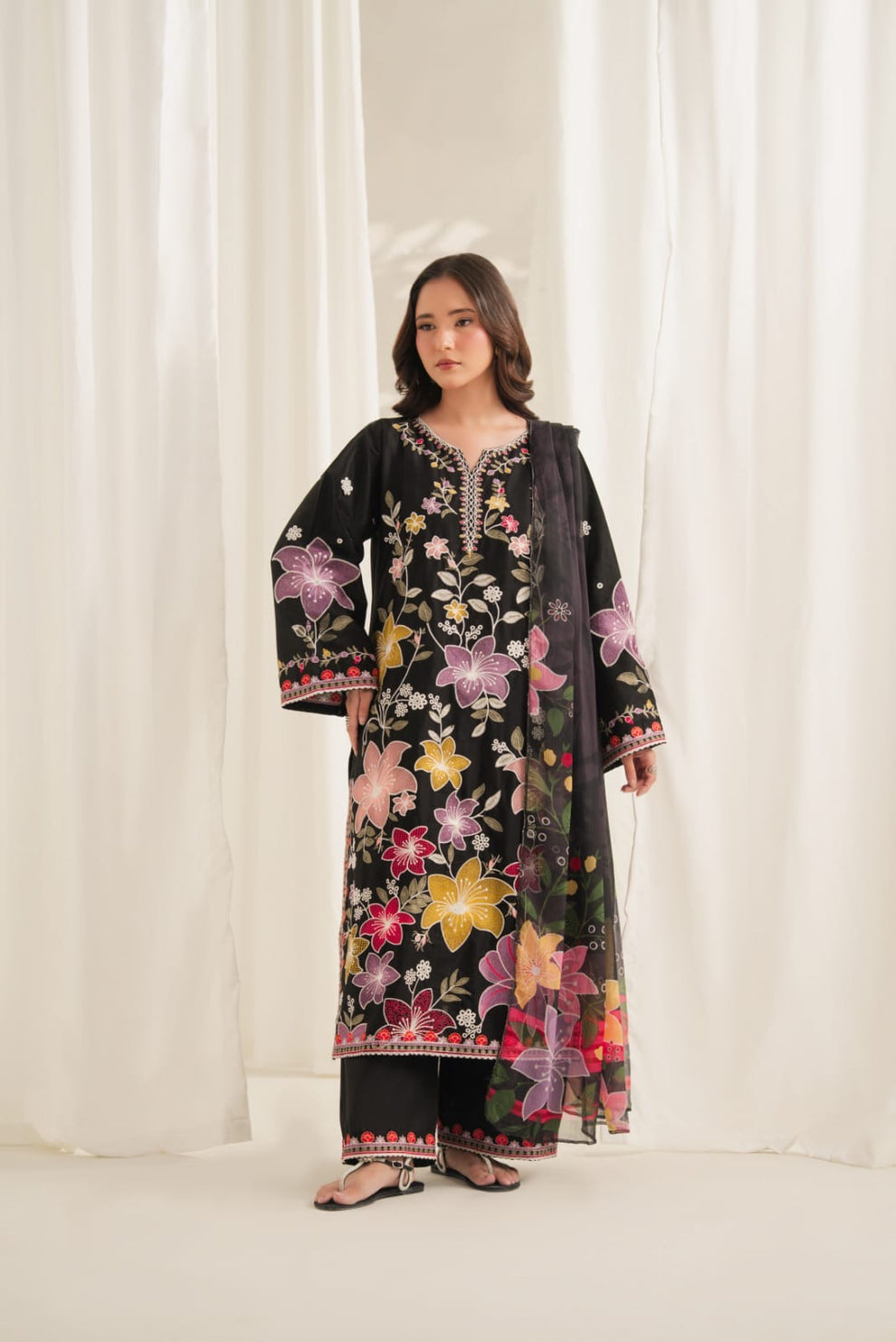 ISHQ BLACK EMB 3PC