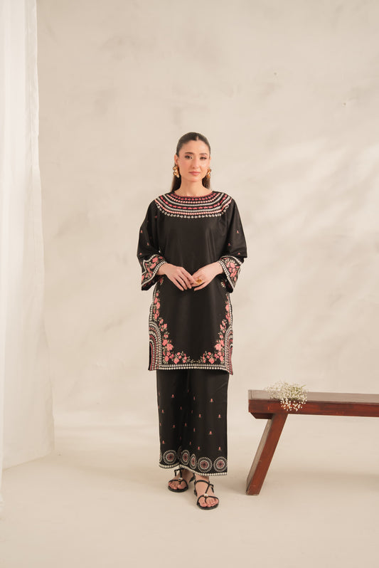 BLACK ROLL EMB 2PC